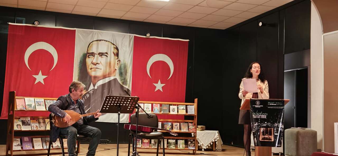 Muğla'da Mısraların Işığında Bir Akşam: Şiir ve Müziğin Büyüleyici Buluşması 3